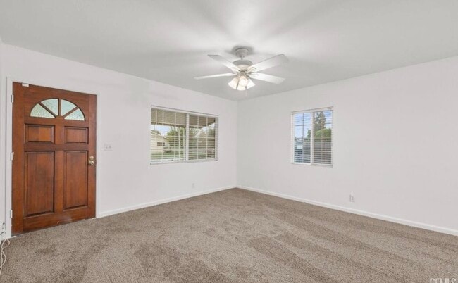 305 Curran St
