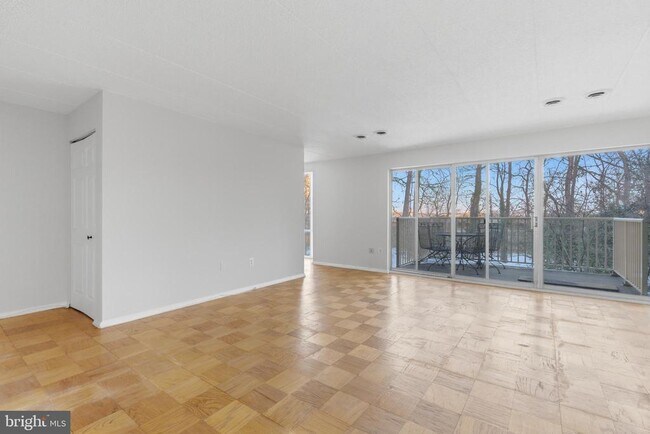 Photo - 2614 Fort Farnsworth Rd Unit 254