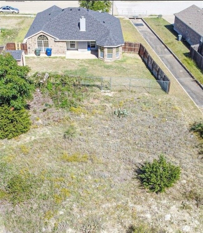 Photo - 2501 Lindsey Dr