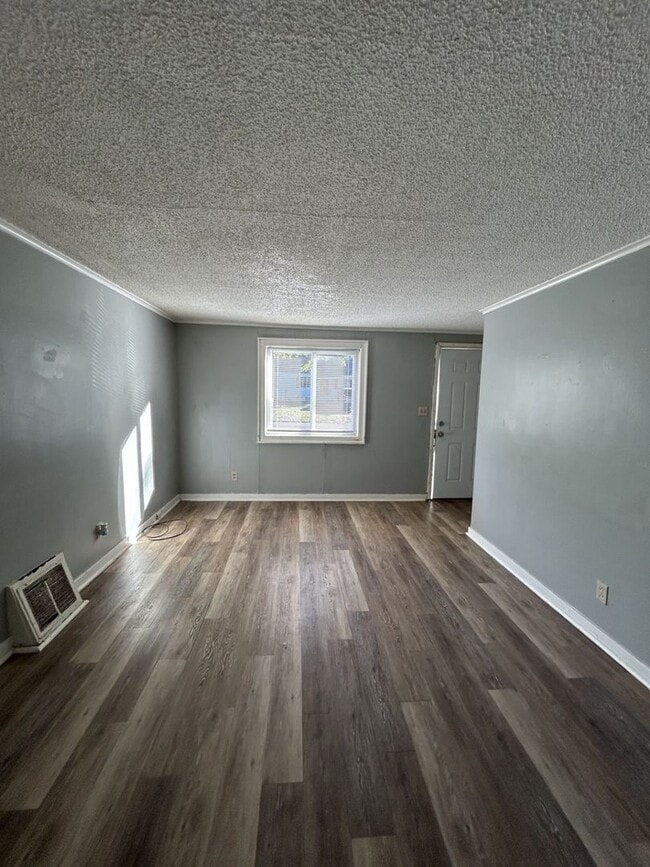 Photo - Super Cute & Cozy!  Check out this 2br/1ba...