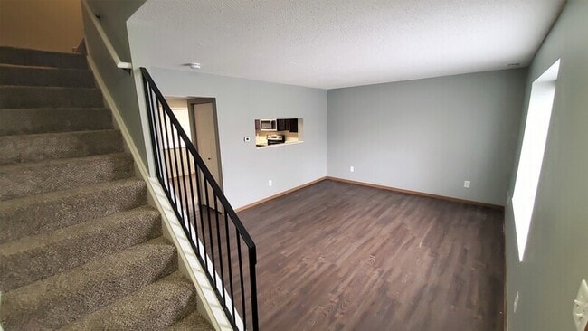 Photo - 452 N 18th Ave