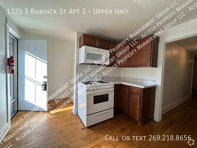 Building Photo - 1325 S Burdick St Unit Upper Rental