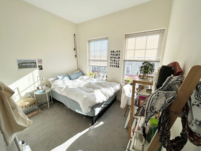 Photo - 81-85 Amory St