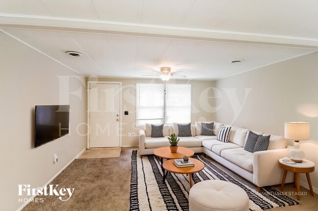 Photo - 1052 Adrian Cir SW