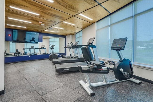 Photo - 160 School St