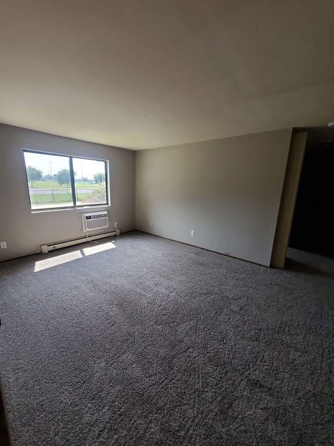 Building Photo - 333 Coolidge Ave Rental