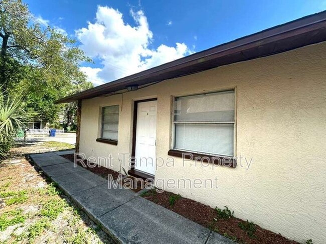 Building Photo - 8304 N Mulberry St