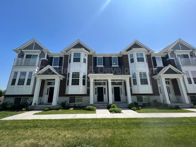 Building Photo - 4435 Monroe Ct