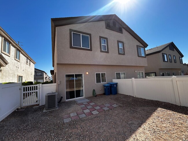 Photo - 2-BDRM, 2.5-bath Dual primary suites