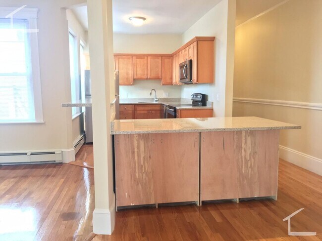 Photo - Check out this listing I# bed in Allston JUNE 1ST MOVE IN!!