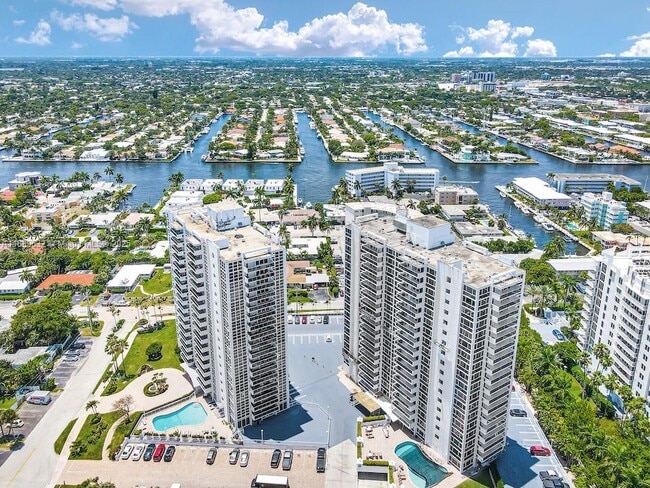 Photo - 2701 N Ocean Blvd Unidad 15B
