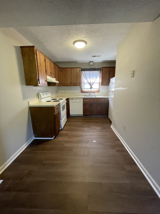 Photo - 139 Cedar Crest Dr
