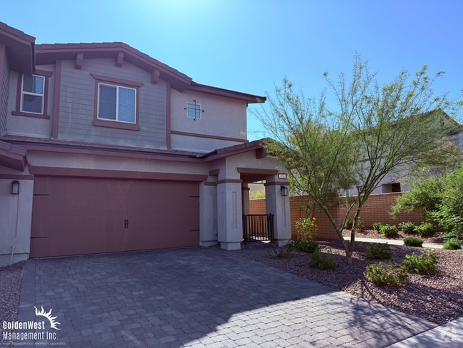 Building Photo - Newly Buil 3Bdm 2.5Ba Townhome in Premier ...