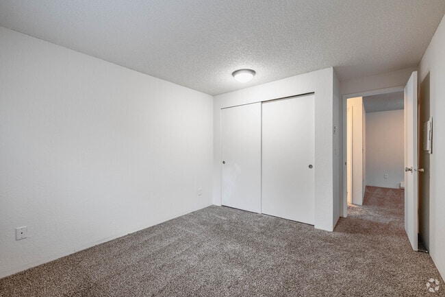 Dormitorio de 1 habitación y 1 baño - 67 m² - Heritage Grove