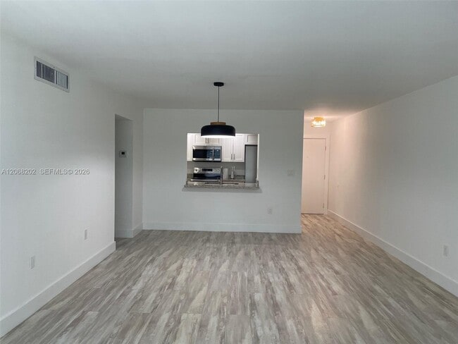 Photo - 460 W Park Dr Unit 207