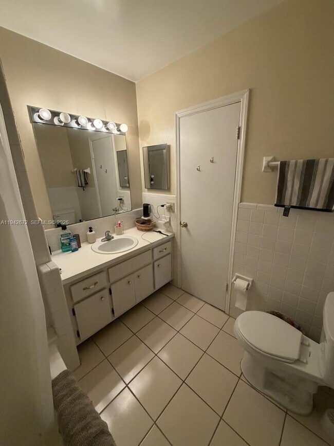 Photo - 2424 SE 17th St Unit 210B