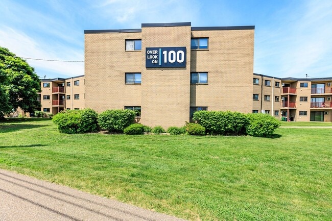 Photo - Overlook on 100