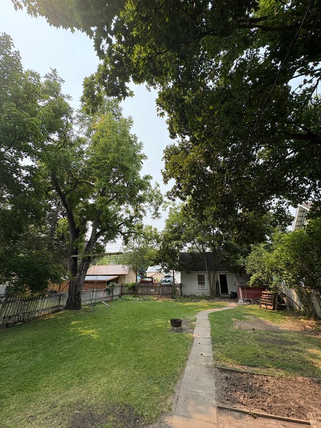 Photo - 520 3rd Ave E