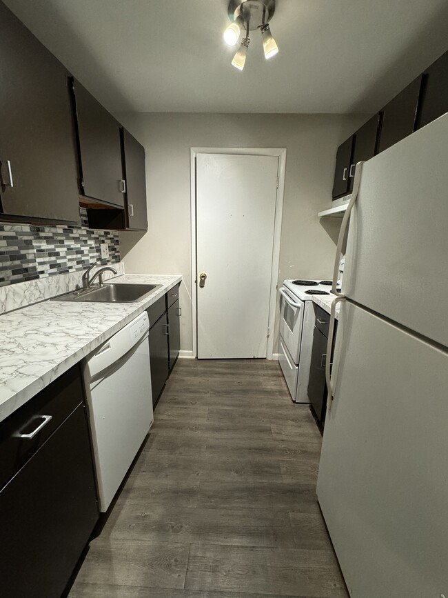 Photo - THE VILLAGES SOUTH 330 Unidad B