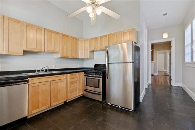 Photo - 2712 Chippewa St