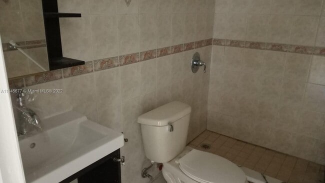 Photo - 300 W 74th Pl Unit 000