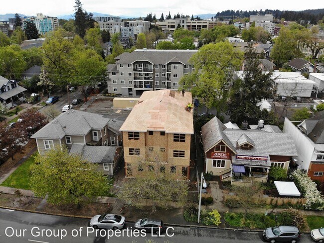 Photo - 4 br, 4.5 bath House - 1229 High St.