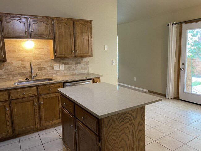 Photo - 1402 SW 23rd St