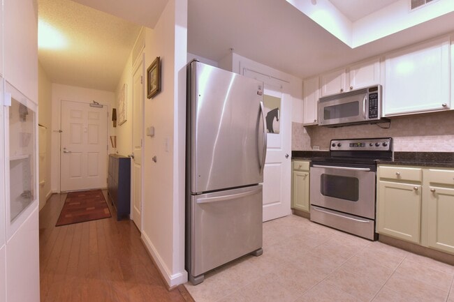 Photo - 880 N Pollard St Unidad 425