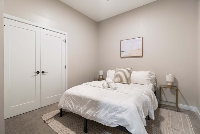 Photo - 205 W 4th St Unit ID1301409P