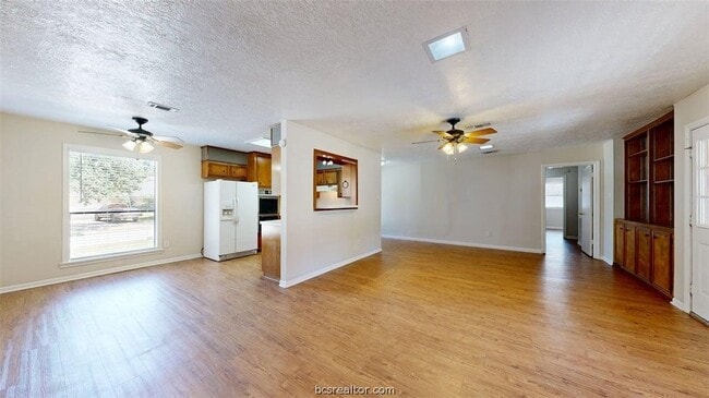 Photo - 2812 Adrienne Dr