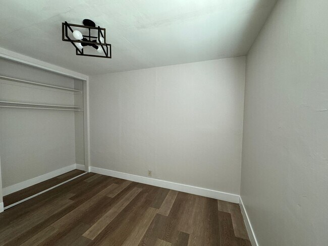 1128 Orange Ave