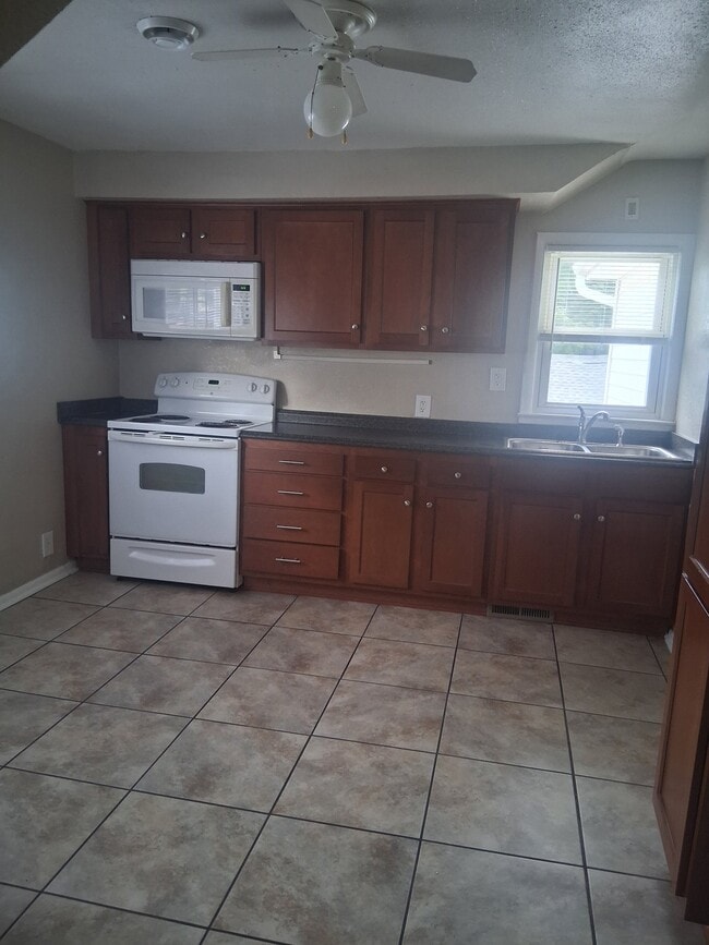 0 W Park Ave Unit 2nd floor apt.