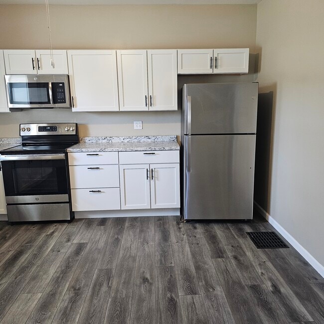 Photo - 443 2nd Ave N