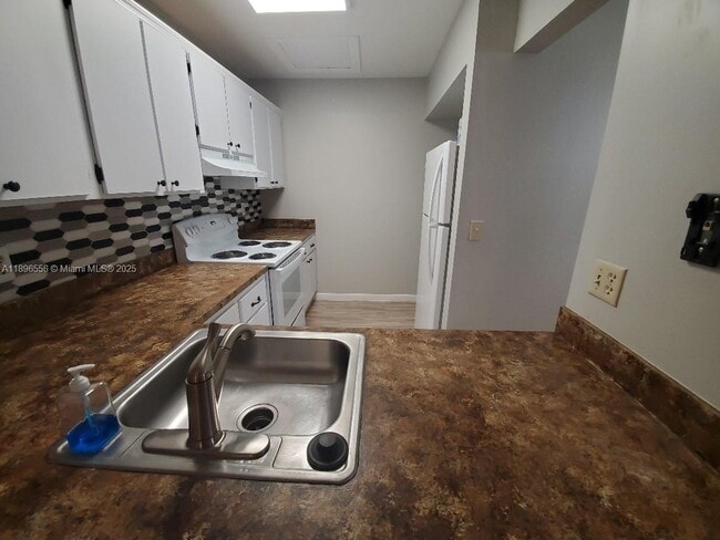 Photo - 2570 W 67th Pl Unidad 21-2