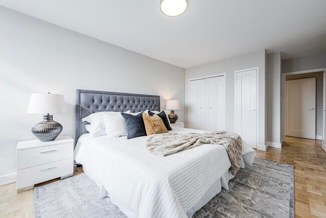 Canyon Apartments