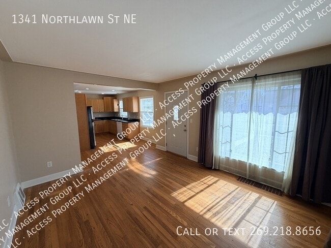 Photo - 1341 Northlawn St NE