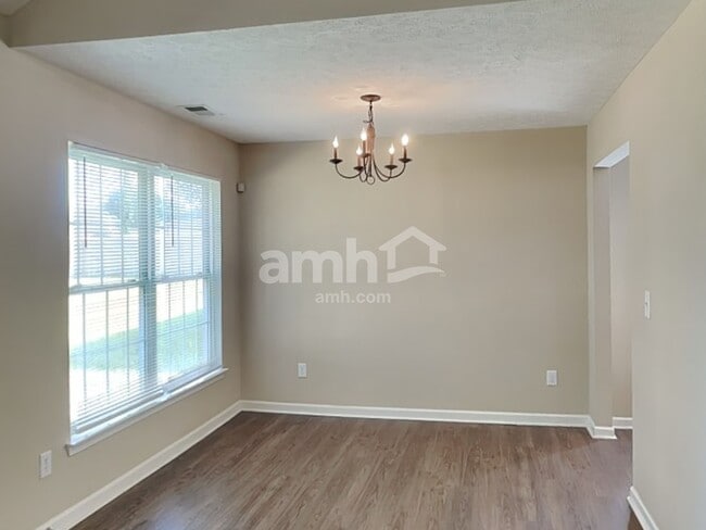 Photo - 2517 Kanlow Dr