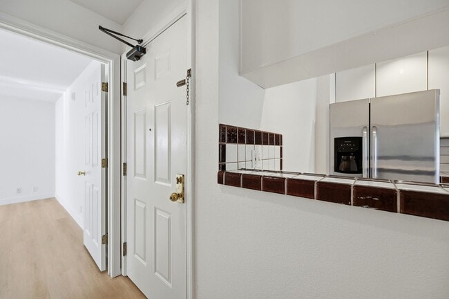 Photo - Hip Condo Apt. in the Mission+ Great Walkability+ Laundry in the building!