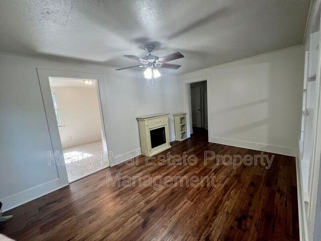 Photo - 503 Southdown Pl