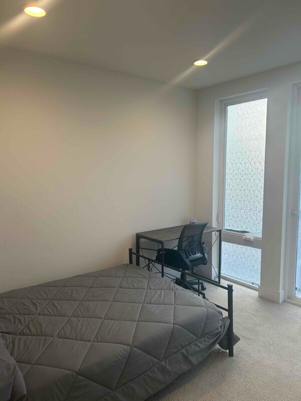 Photo - 913 28th Ave S