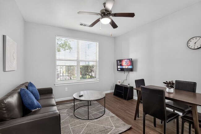 Photo - 4417 S Lancaster Rd Unidad SI ID1612802P