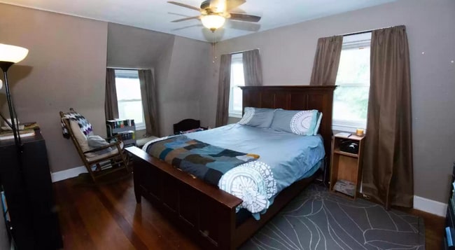 Photo - Charming Home in Heart of Rock Island