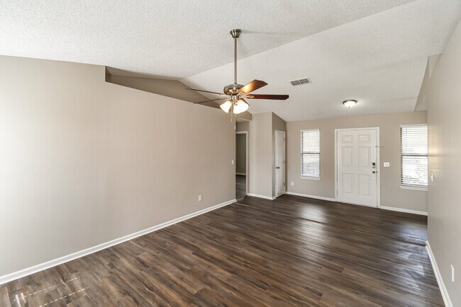 Photo - 7538 Allspice Cir N