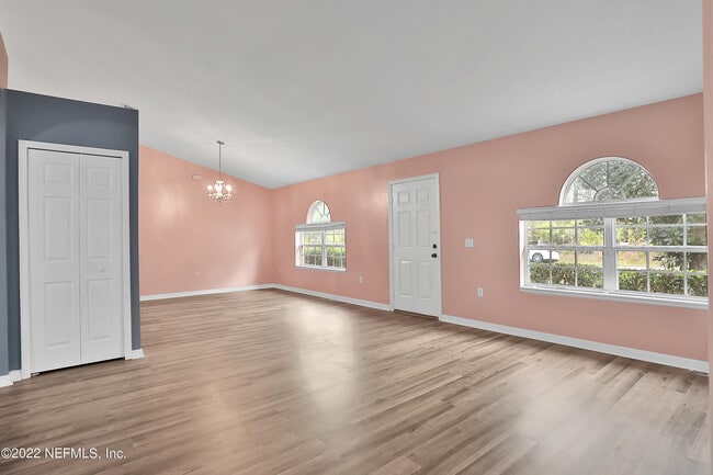 Photo - 11 Wheatfield Dr