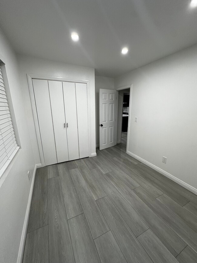 2560 E Madison St Unit 2560