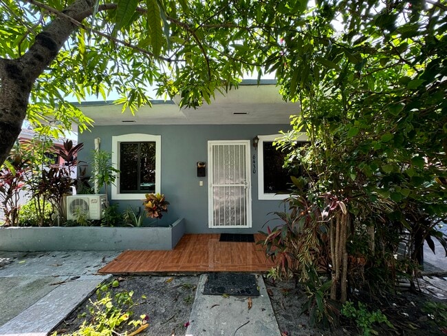 Photo - 6430 NE 1st Ct Casa