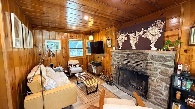 53685 Country Club Dr