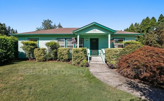 Building Photo - 1449 N Ivy St