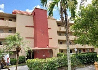 Photo - Aventura West Apartments