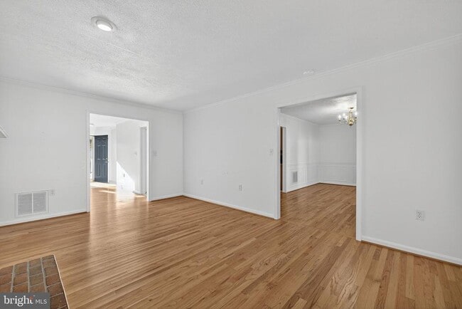 Photo - 1984 Cidermill Ln